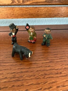 Vintage Spanish Mud People Matador Bull 4 Collectible Figures